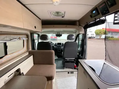 2027 Winnebago Solis Pocket photo 26