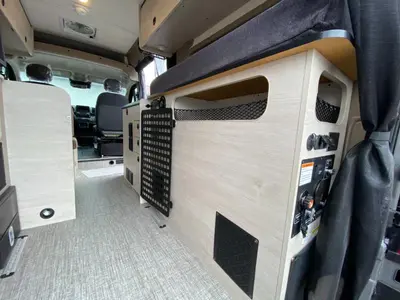 2027 Winnebago Solis Pocket photo 36