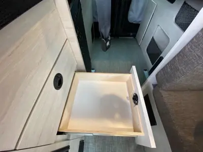 2027 Winnebago Solis Pocket photo 22