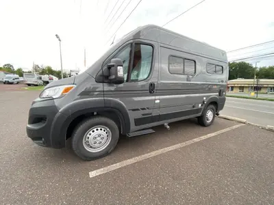 2027 Winnebago Solis Pocket photo 6