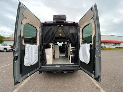 2027 Winnebago Solis Pocket photo 33