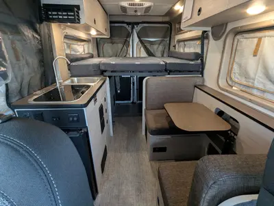 2027 Winnebago Solis Pocket photo 17