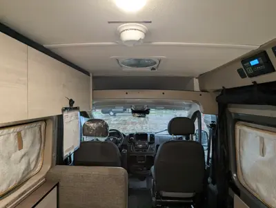 2027 Winnebago Solis Pocket photo 25