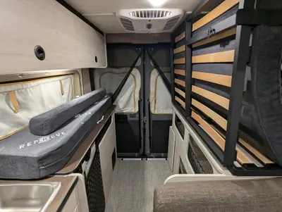 2027 Winnebago Solis Pocket photo 22