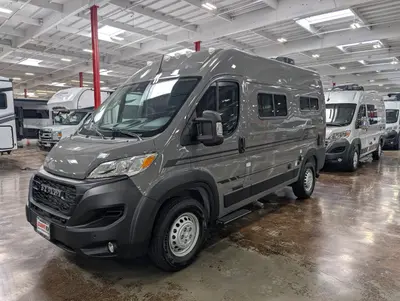 2027 Winnebago Solis Pocket photo 5