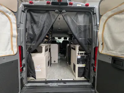 2027 Winnebago Solis Pocket photo 9