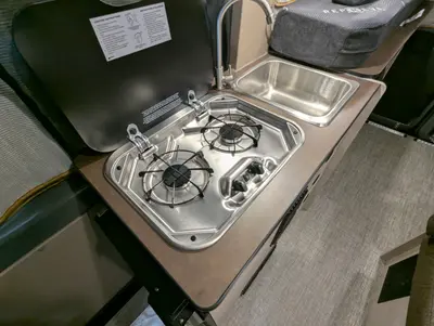 2027 Winnebago Solis Pocket photo 20