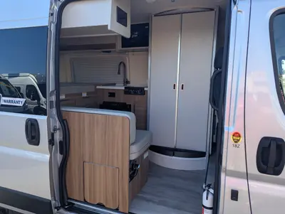 2027 Thor Motor Coach Rize photo 15