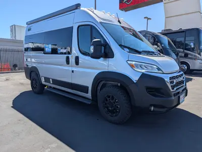 New 2027 Thor Motor Coach Rize 18Z