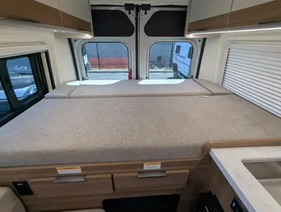 2027 Thor Motor Coach Rize photo 29