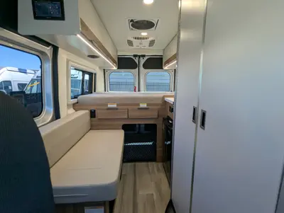 2027 Thor Motor Coach Rize photo 23