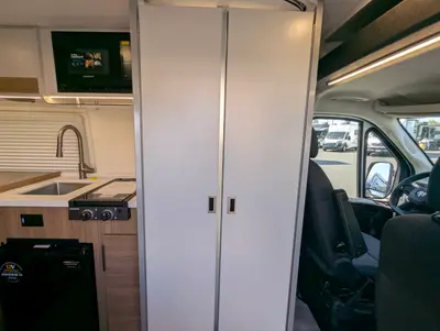 2027 Thor Motor Coach Rize photo 17