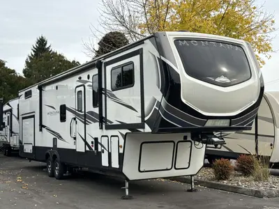 Used 2021 Keystone Montana High Country 376FL