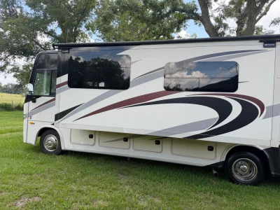 2017 FOREST RIVER GEORGETOWN 5 SERIES photo 3
