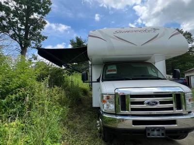 2017 FOREST RIVER SUNSEEKER photo 3