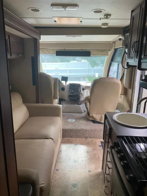 2014 THOR MOTOR COACH VEGAS photo 6
