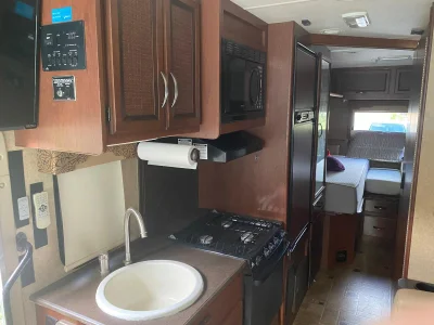 2014 THOR MOTOR COACH VEGAS photo 4