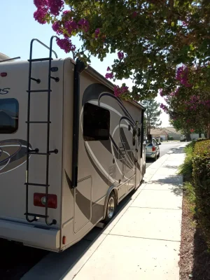 2014 THOR MOTOR COACH VEGAS photo 16