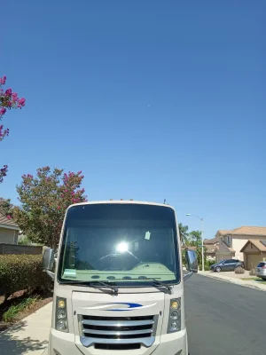 2014 THOR MOTOR COACH VEGAS photo 8