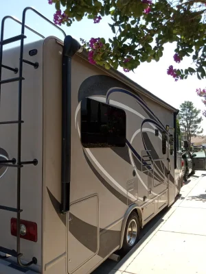 2014 THOR MOTOR COACH VEGAS photo 17