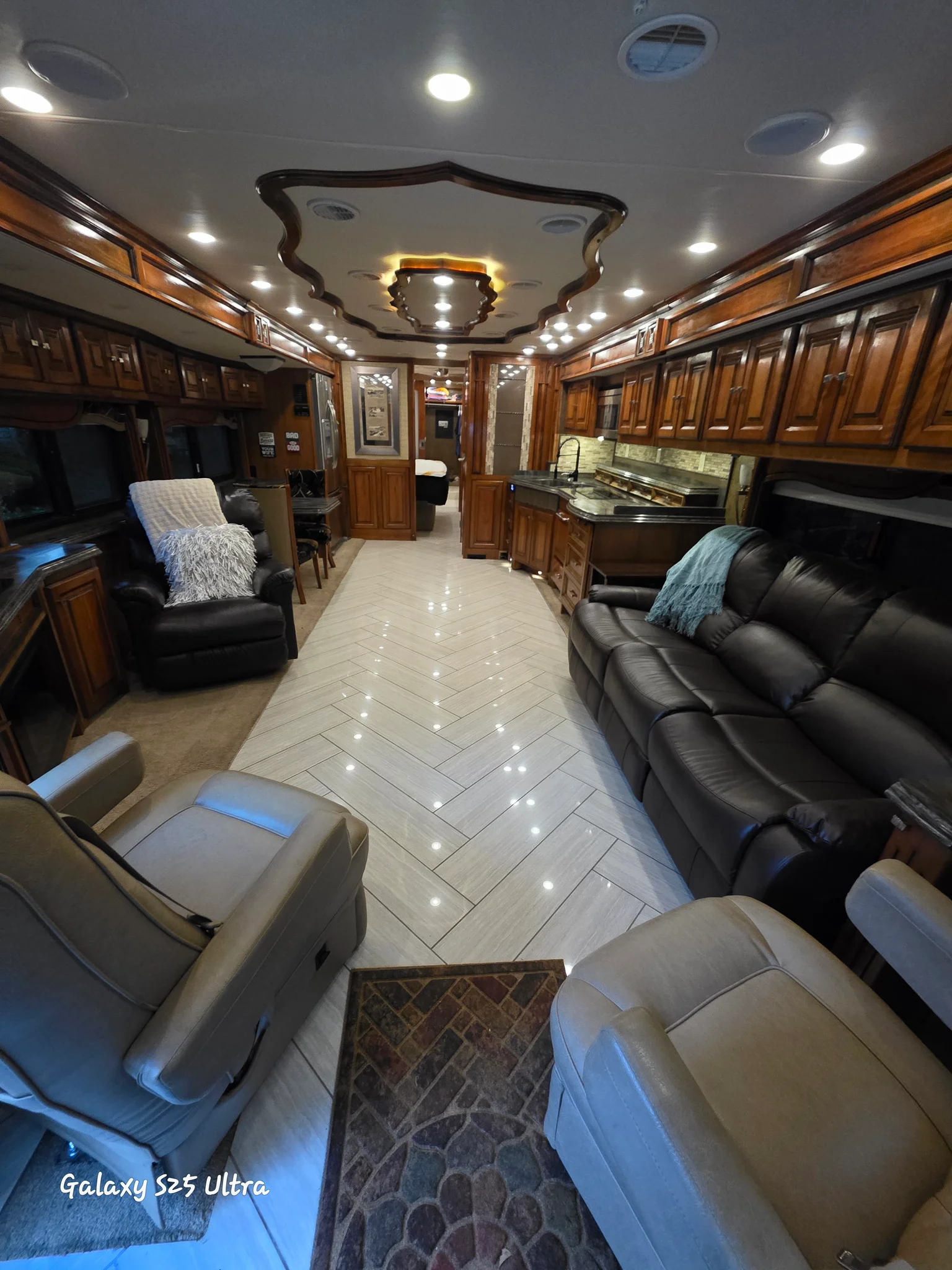 2014 TIFFIN MOTORHOMES ALLEGRO BUS exterior