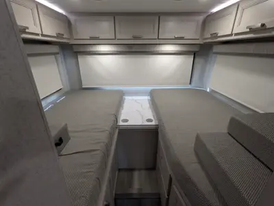 2027 Thor Motor Coach Omni photo 35