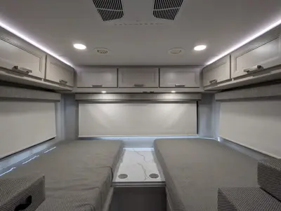 2027 Thor Motor Coach Omni photo 34