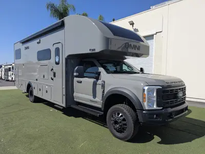 New 2027 Thor Motor Coach Omni Z30