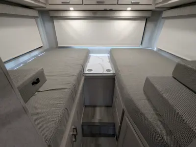 2027 Thor Motor Coach Omni photo 33