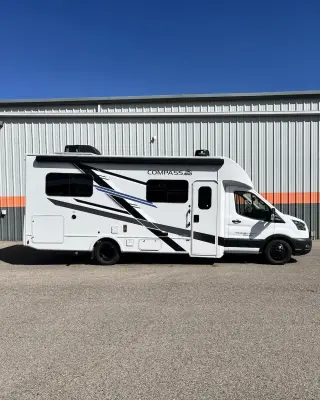 2026 Thor Motor Coach Compass photo 2