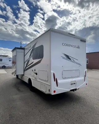 2026 Thor Motor Coach Compass photo 27