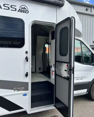 2026 Thor Motor Coach Compass photo 29