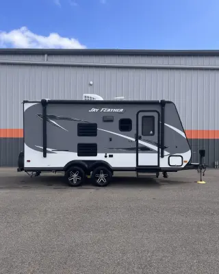 2016 Jayco Jay Feather 7 photo 3