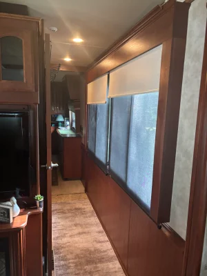 2011 WINNEBAGO JOURNEY photo 10