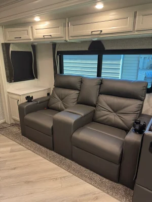 2024 FLEETWOOD BOUNDER photo 15
