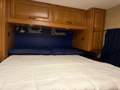 2018 THOR MOTOR COACH FOUR WINDS MAJESTIC photo 14