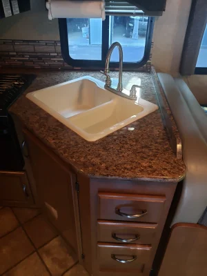 2014 THOR MOTOR COACH CHATEAU photo 8