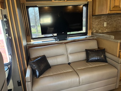 2018 TIFFIN MOTORHOMES ALLEGRO RED photo 4