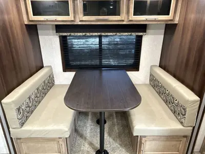 2019 Jayco Jay Feather photo 41