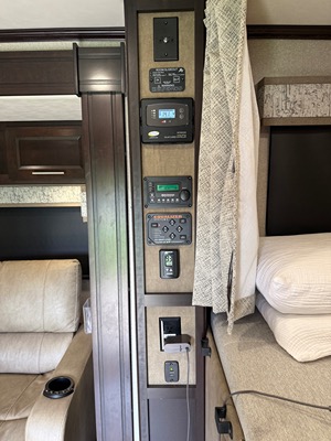 2021 DYNAMAX CORP ISATA 5 SERIES photo 9