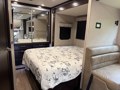 2021 DYNAMAX CORP ISATA 5 SERIES photo 6