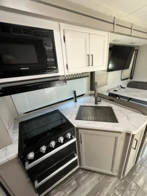 2025 THOR MOTOR COACH GENEVA photo 14
