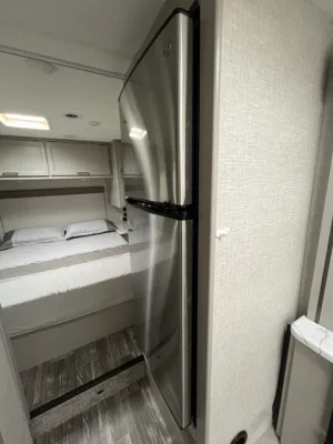 2025 THOR MOTOR COACH GENEVA photo 11