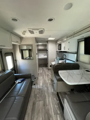 2025 THOR MOTOR COACH GENEVA photo 7