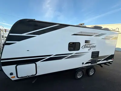 2018 Grand Design Imagine XLS photo 6