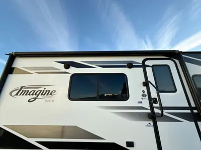 2018 Grand Design Imagine XLS photo 12