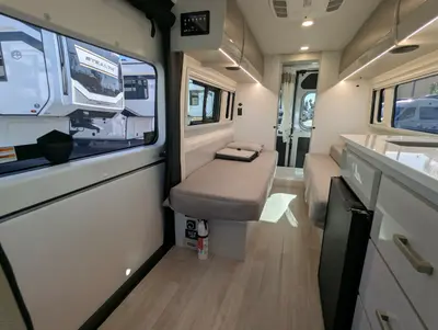 2027 Thor Motor Coach Tellaro photo 24