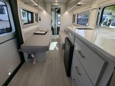 2027 Thor Motor Coach Tellaro photo 22