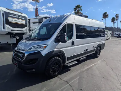 2027 Thor Motor Coach Tellaro photo 4