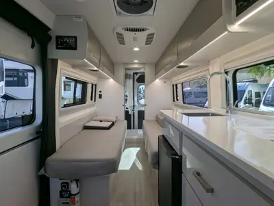 2027 Thor Motor Coach Tellaro photo 23